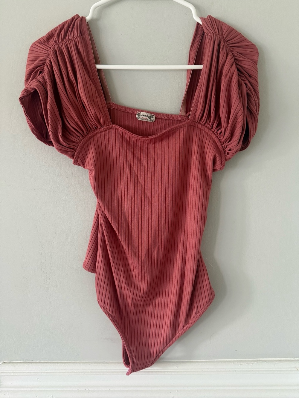 Free people intimately small Rust Ribbed Puff-Sleeve Bodysuit - Women